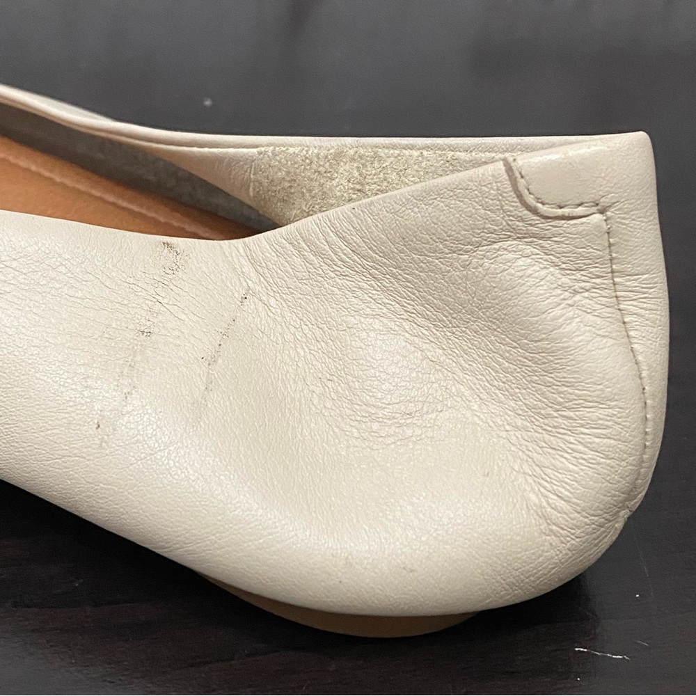 COACH “Ondrea” Off White Ecru Leather CC Logo Pointy Toe Ballet Flats Size 9B - Picture 13 of 14